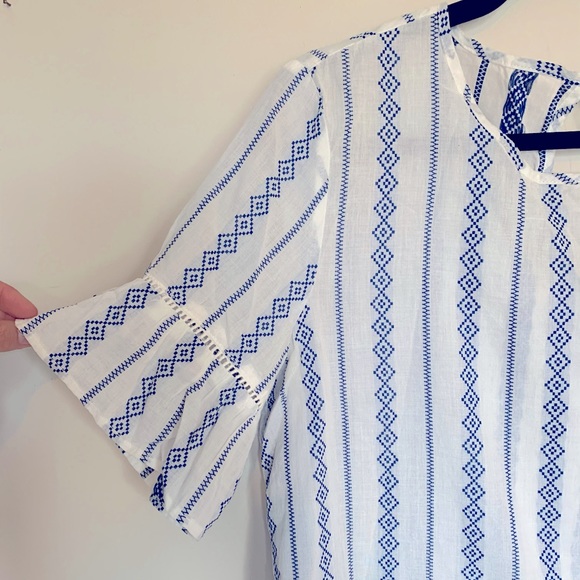 Flutter Sleeve White and Blue Top - Size M - Picture 2 of 5